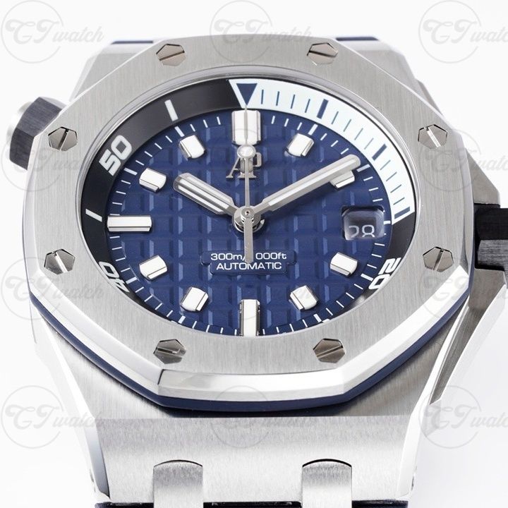 AP Royal Oak Offshore Diver 15720ST 42mm Méga Tapisserie Dial Automatic Dive Watch Calibre 4308 300m Water‑Resistant Swiss Movement

