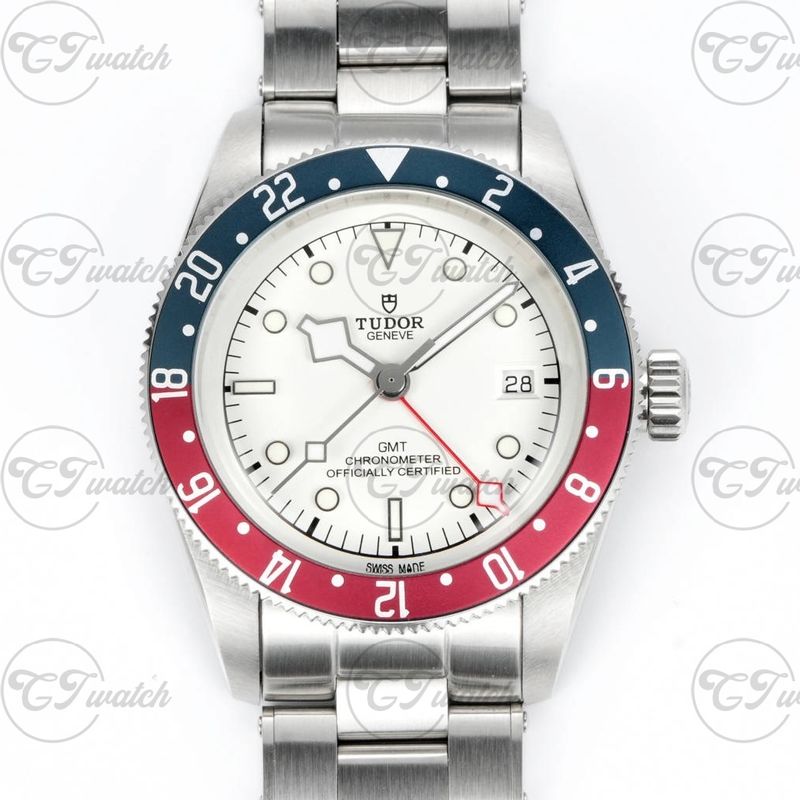 Tudor Black Bay GMT 41mm Red Blue Bezel Super Clone Watch Automatic Stainless Steel Jubilee Bracelet Dual Time Design