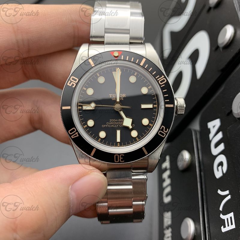 Tudor Black Bay Fifty Eight 39mm Super Clone Watch Black Dial Gold Markers Automatic Vintage Diver Design