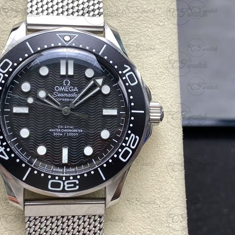Omega Seamaster Diver 300M 42MM Клонные часы Автоматические 8800 Движение Черный циферблат Нержавеющая сталь браслет