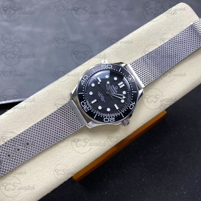 Omega Seamaster Diver 300M 42MM Клонные часы Автоматические 8800 Движение Черный циферблат Нержавеющая сталь браслет