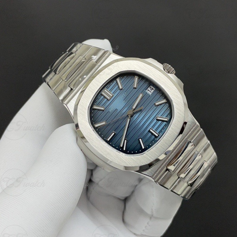 Patek Philippe 5711 Aquanaut Stainless Steel Diamond Bezel blue Dial Rubber Strap Automatic Luxury Watch