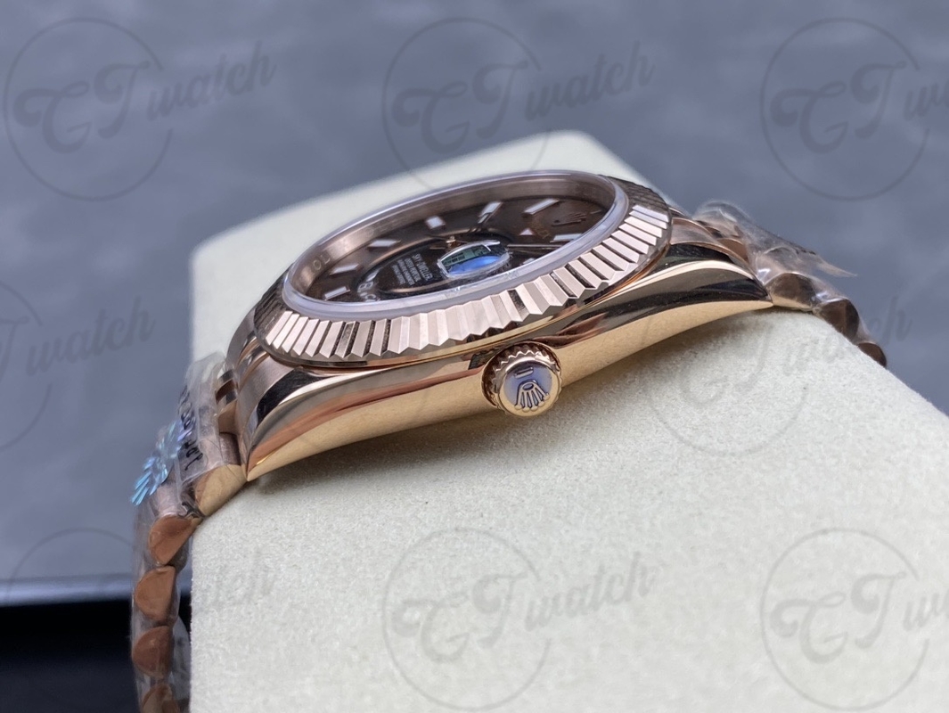 Sky Dweller 42mm: Clone luxury premium chronograph watch with rose gold dial and 9002 movement