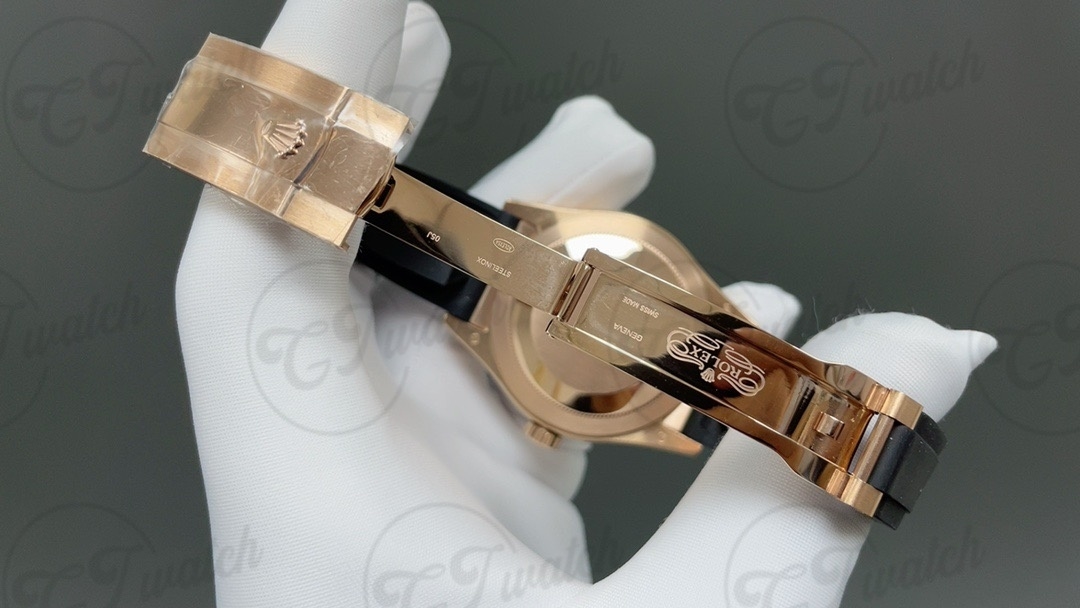 Sky Dweller 42mm: rose gold dial and 9002 movement Clone luxury premium chronograph watch with 